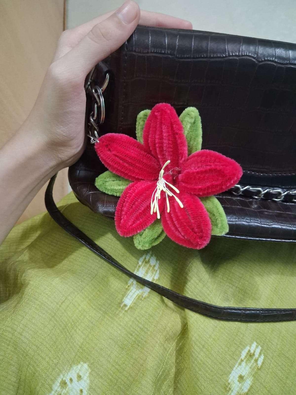 Lily keychain view 2
