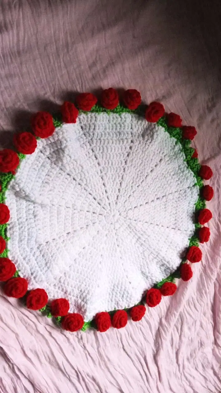 Roses bouquet blanket view 5
