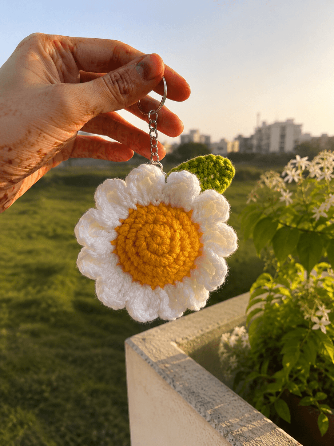 Daisy keychain